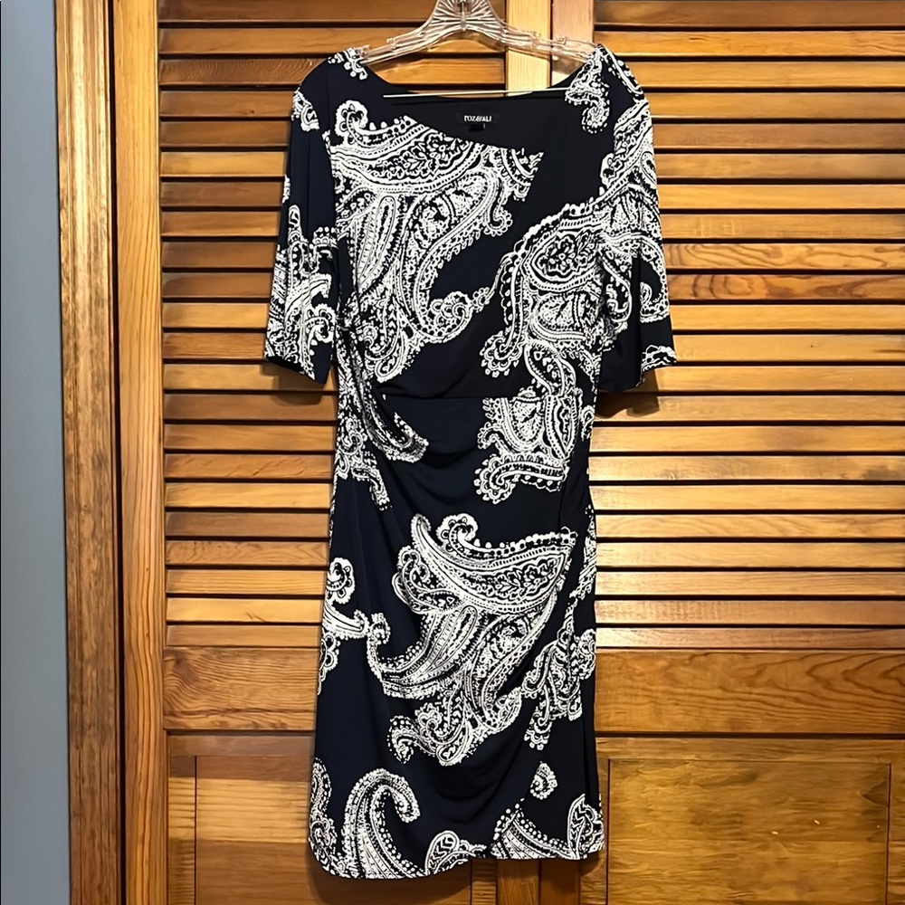 Roz & Ali Black and White Dolman Sleeve Sheath Dress